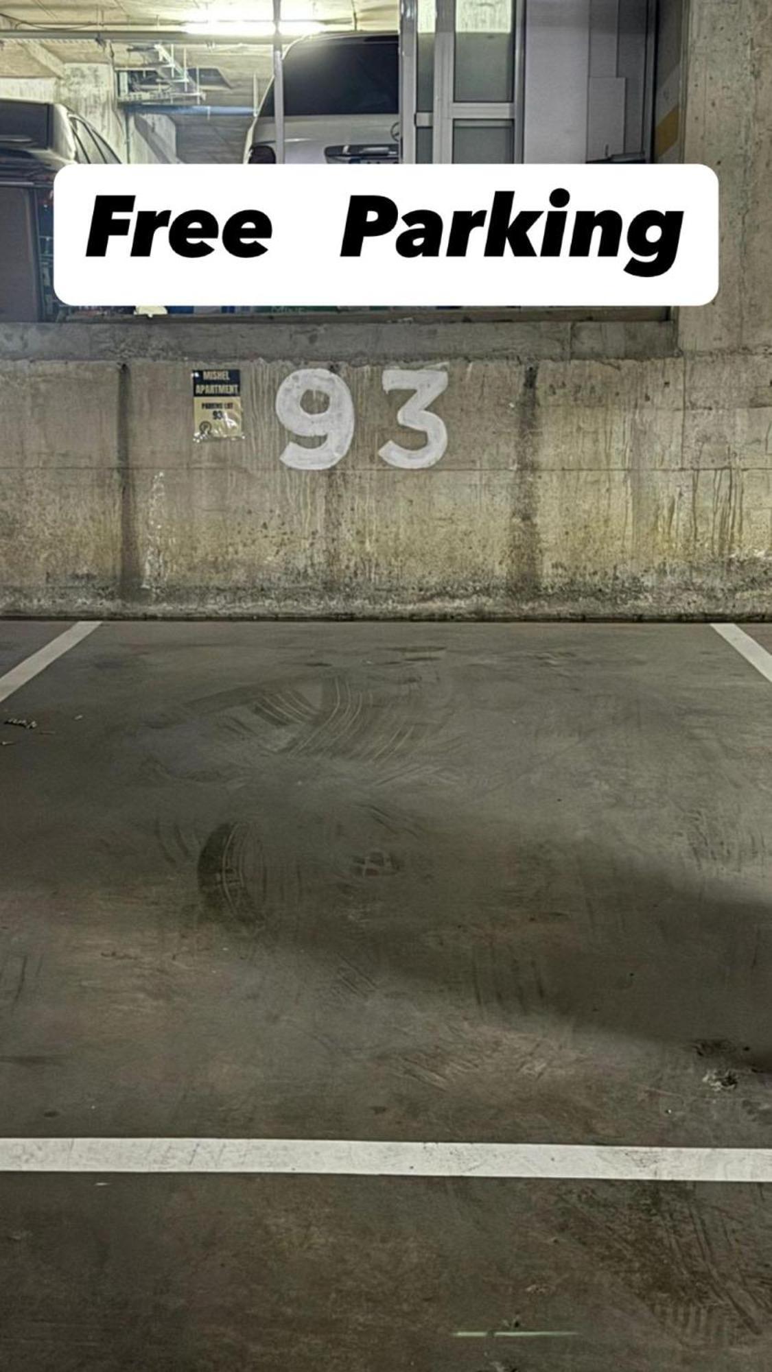Апартаменти Free Parking Sudio Тирана Екстер'єр фото